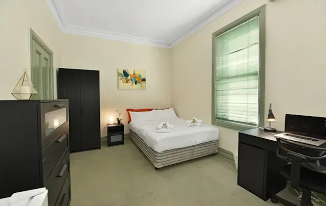 Room 8 room image 1