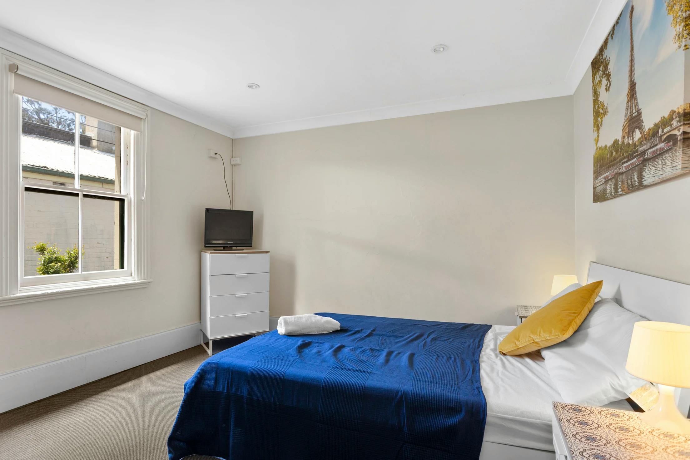 52-city-road-sydney-Room 8 Standard