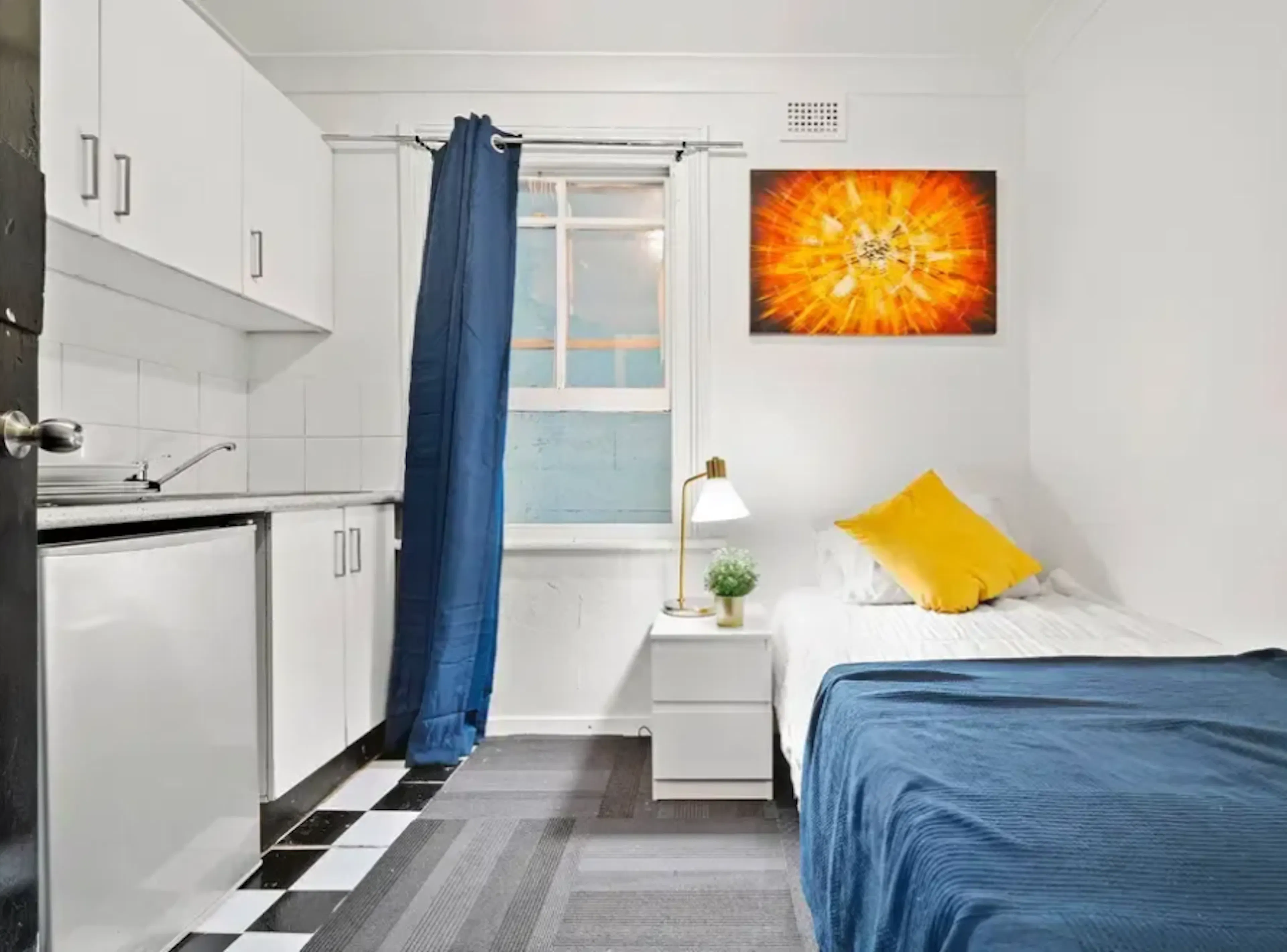 Room 8 (Non-ensuite) ROOM 4