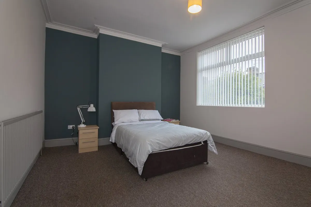 5 Bedroom Apartment ROOM