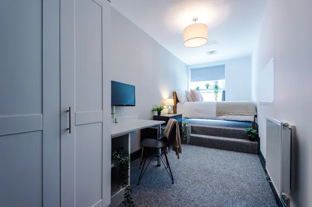 6 Bedroom Apartment room image 1