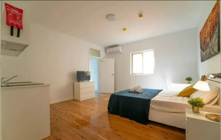 14-holt-street-sydney-Room 9 Standard