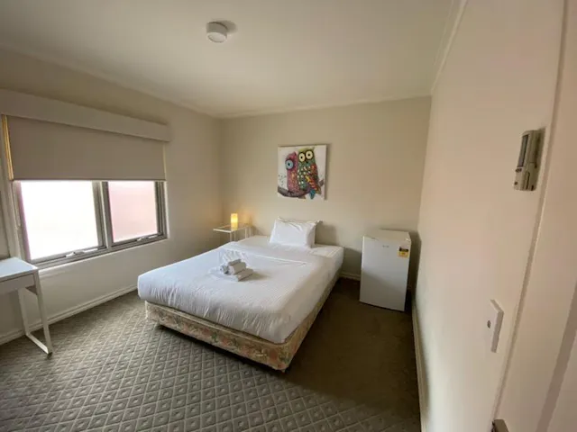 Room 9 room image 1