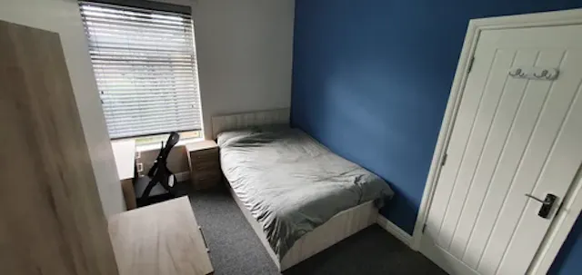4 Bedroom Apartment room image 1