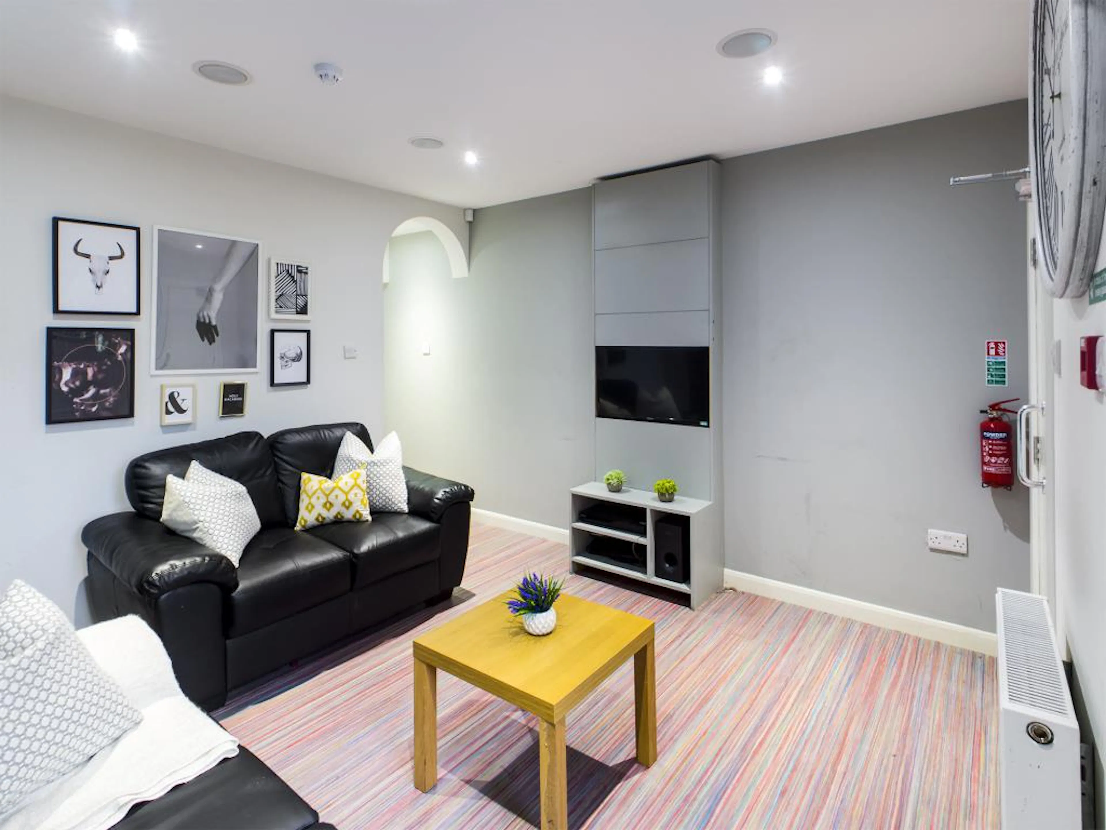 4 Bed Apartment ROOM 1