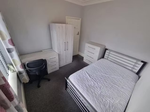 5-blaydes-street-kingston-upon-hull-4 Bedroom Apartment-1