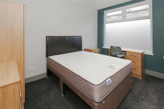 3 Bedroom Apartment room image 1