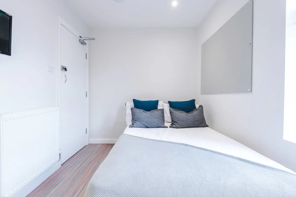 4 Bed Apartment ROOM