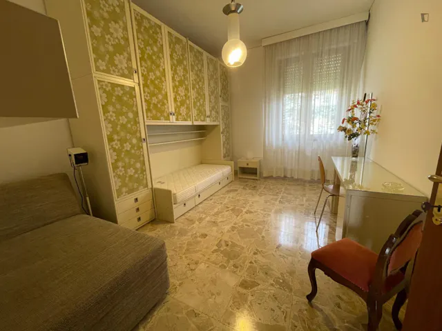 5 Bedroom Apartment room image 1
