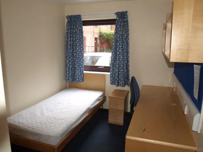 ROOM ROOM