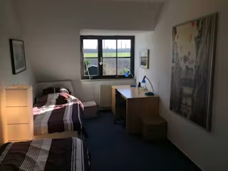 Hans Berge Straße-Cologne-ROOM-1