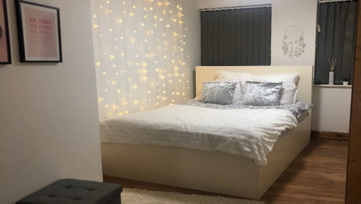 Premier 2 Bed ROOM