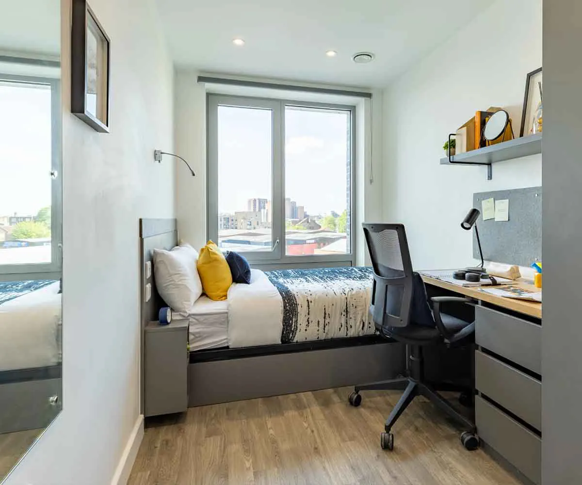 Silver Ensuite ROOM