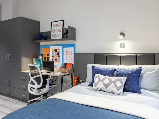 One Bed Apartment room image 1