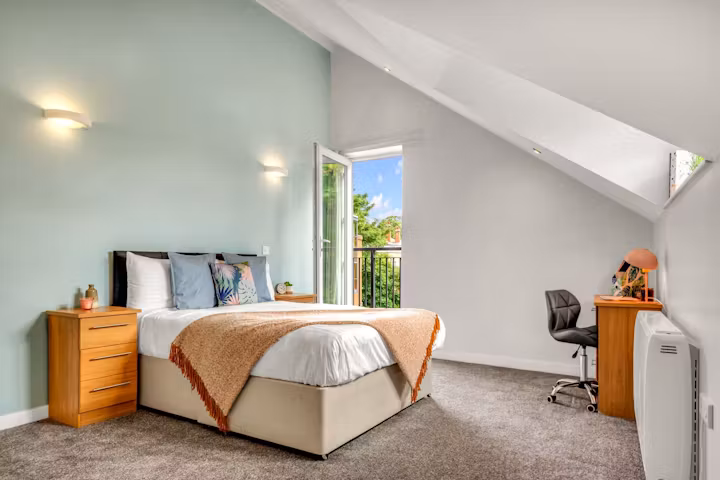 shire-oak-street-leeds-3 Bedroom Apartment-1