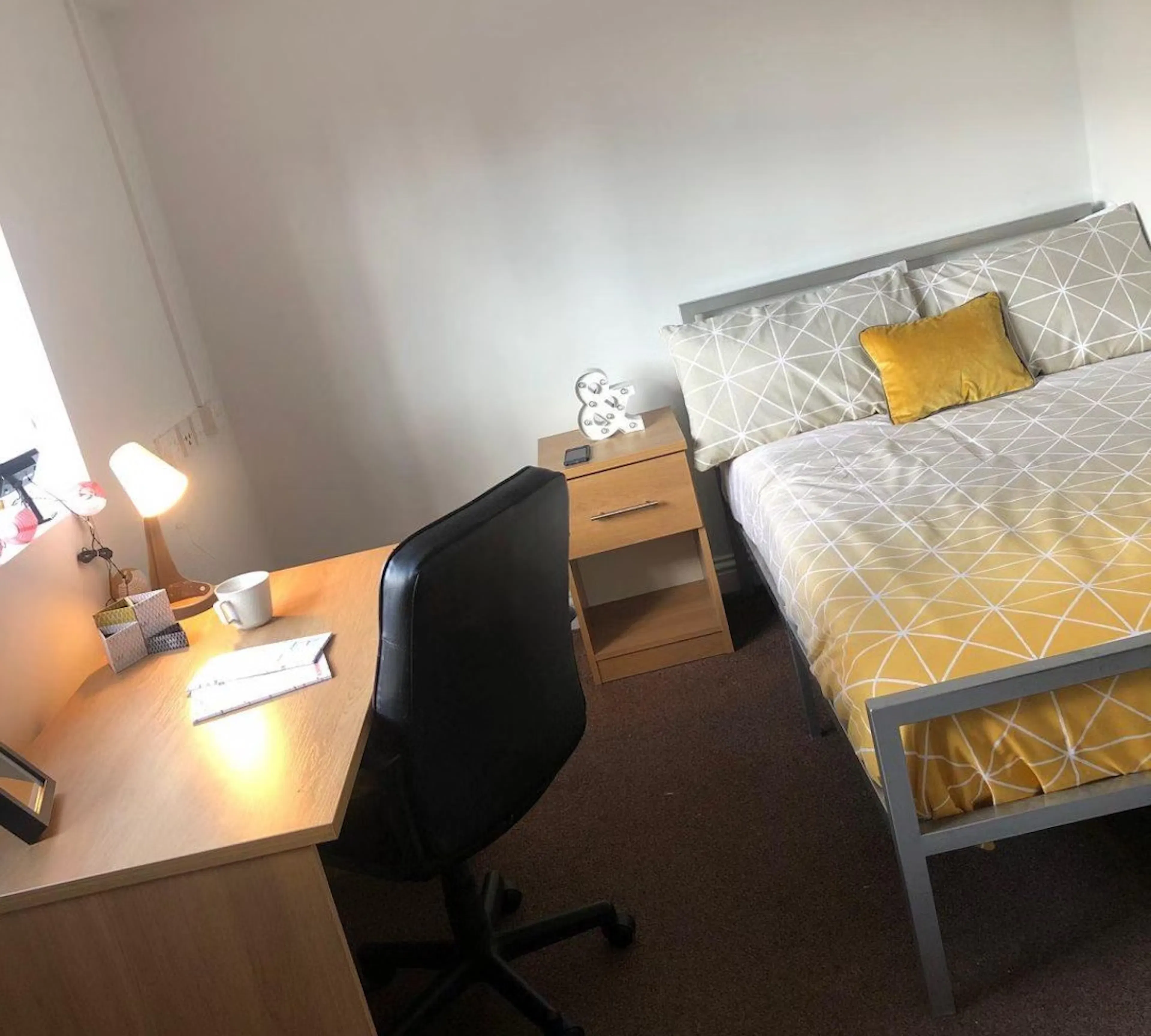 6 Bedroom House ROOM 4