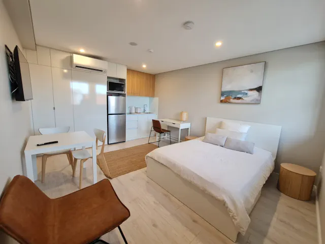 Studio Apartments room image 1