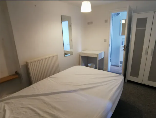 2 Bedroom Apartment room image 1