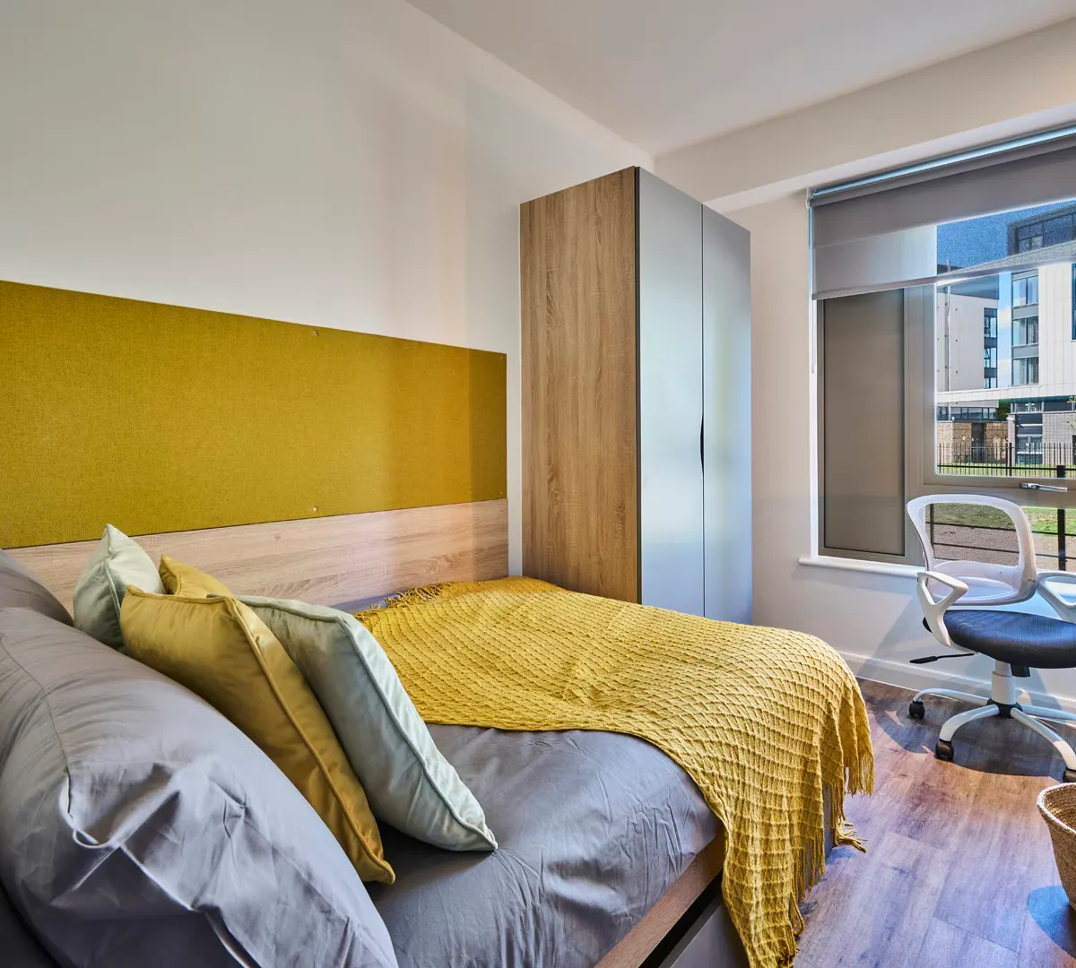 Gold Ensuite Plus ROOM 4