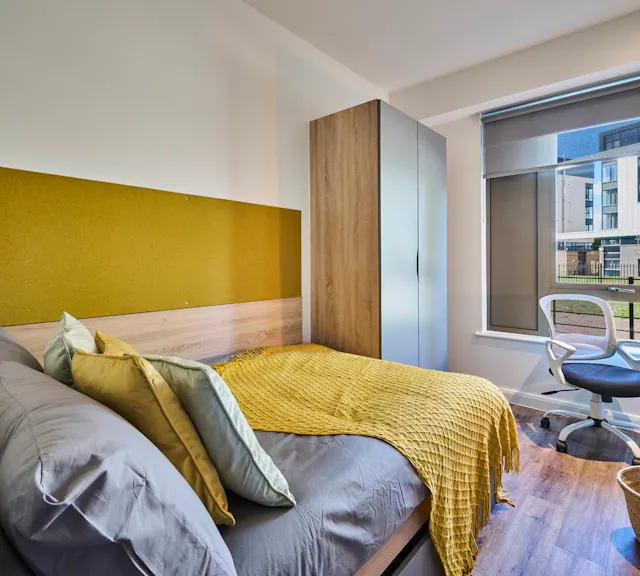 Gold Ensuite Plus room image 1