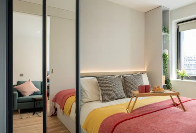 One Bed Apartment Tyrolean Blue room image 1