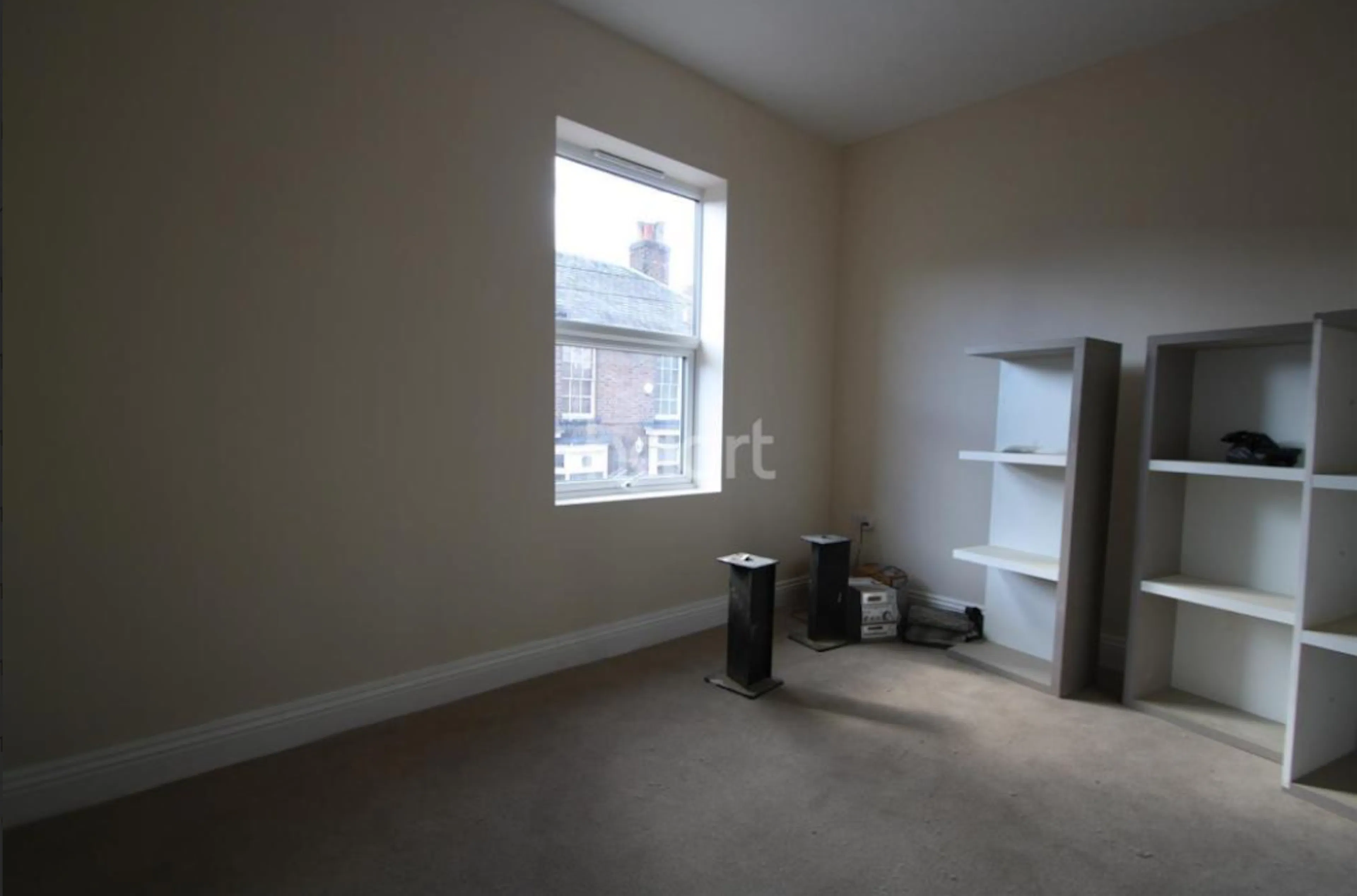 5 Bedroom Apartment ROOM 1