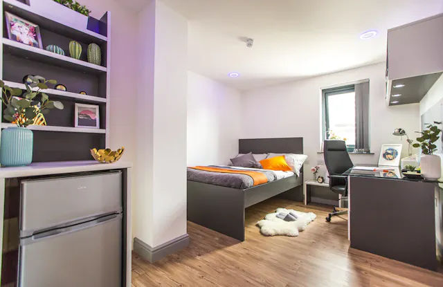 Mezzanine Deluxe En-suite room image 1