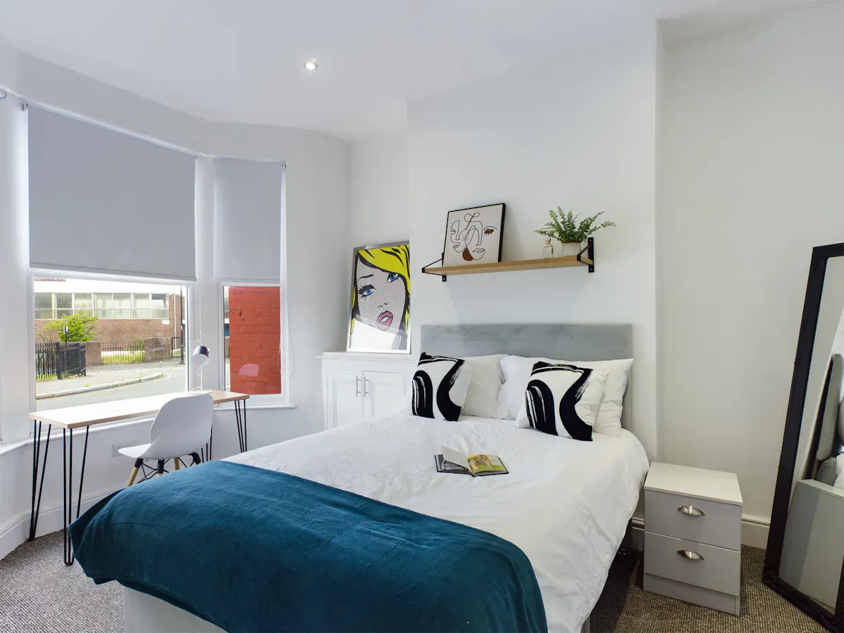 9 Bedroom Apartment ROOM