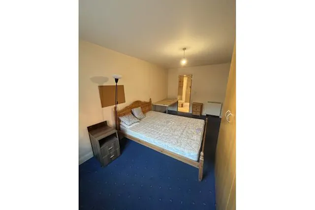 2 Bedroom Apartment room image 1
