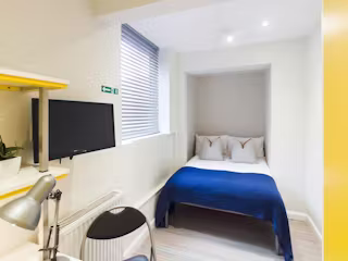 19 Carlton Road-Stoke-on-Trent-ROOM-1