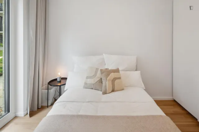 Luminous single bedroom in Reinickendorf room image 1