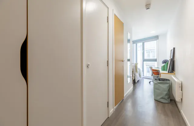 Gold En Suite room image 2