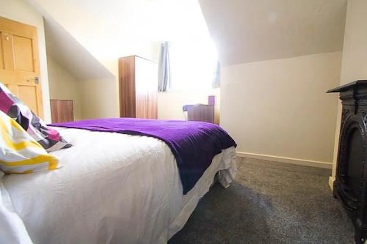 3 Bedroom Apartment ROOM
