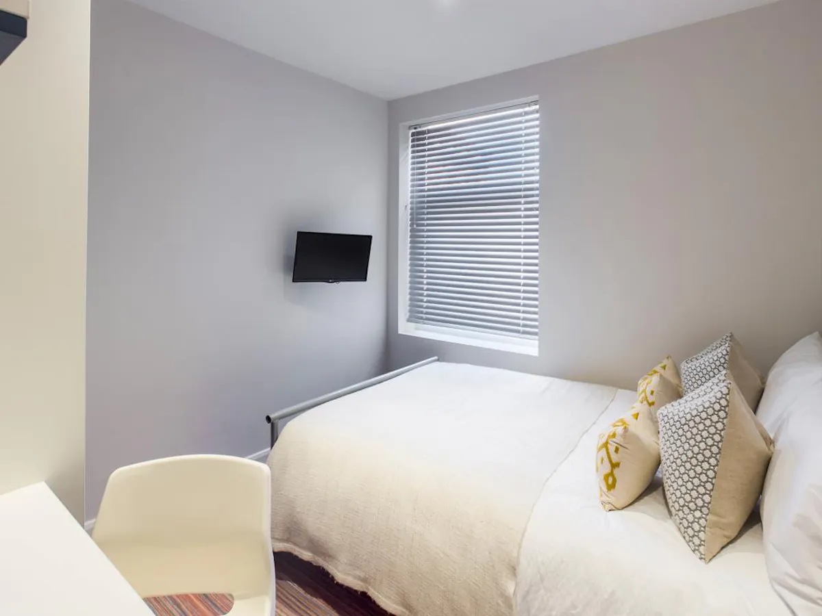 4 Bed Apartment ROOM