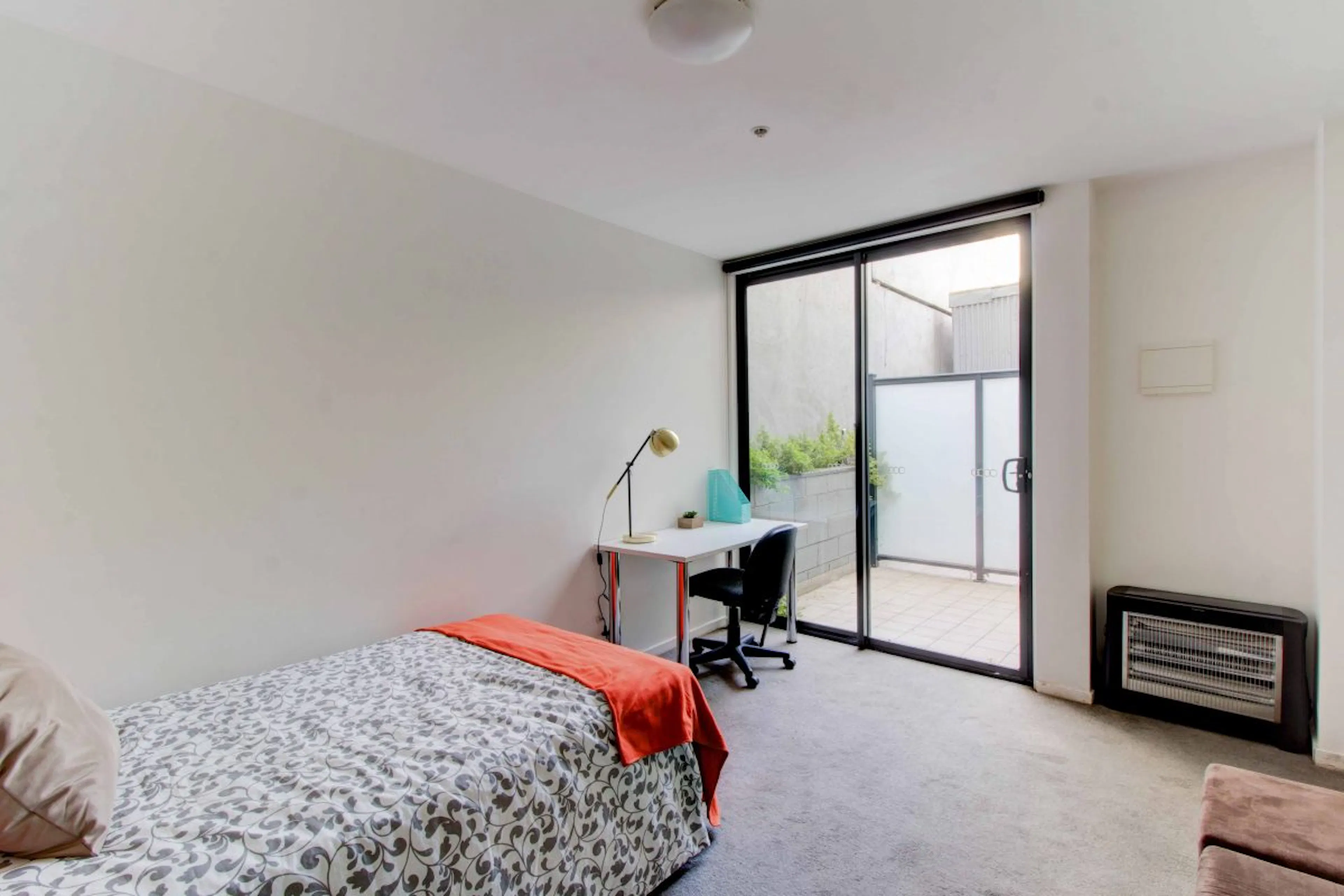 Large Studio with Terrace ROOM 3