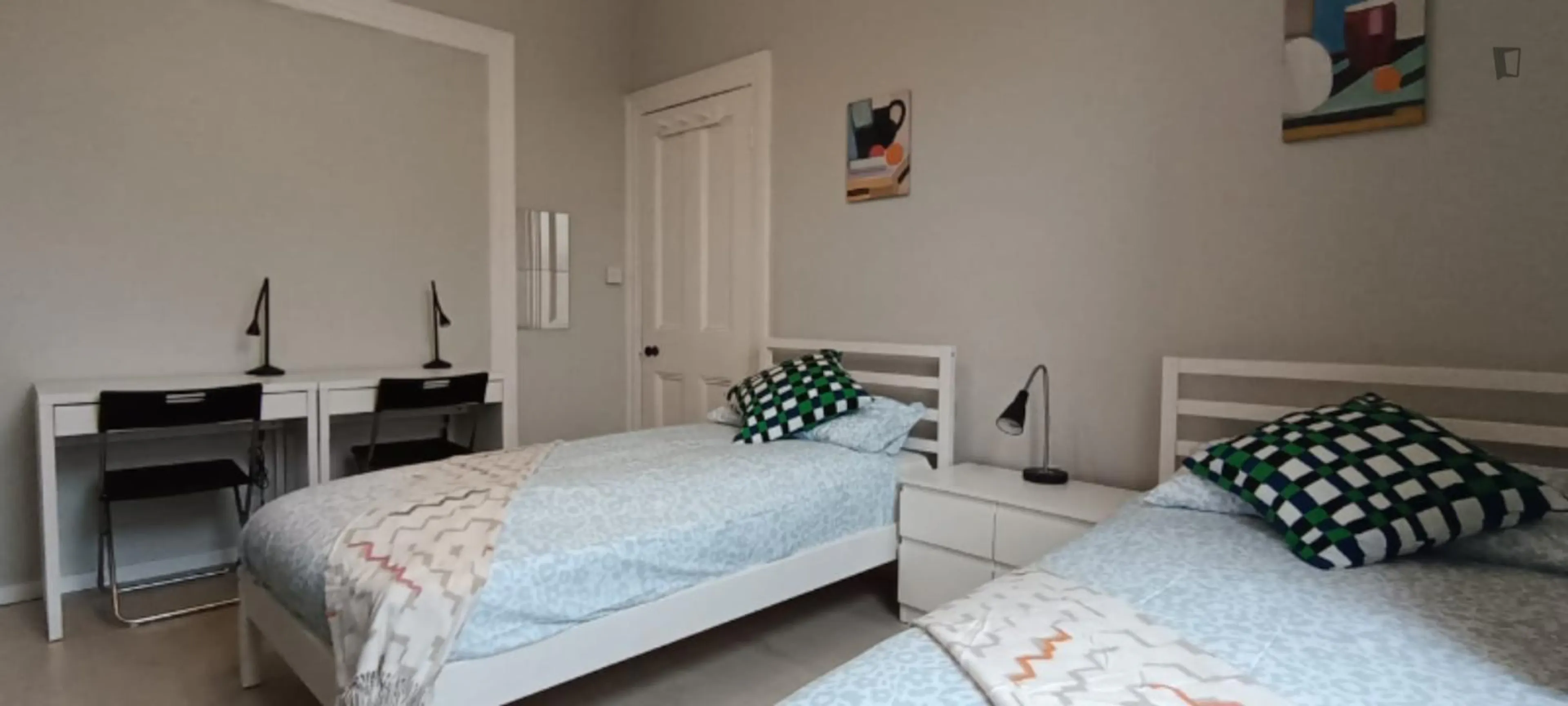 Bed in a cosy twin bedroom, in Glasnevin ROOM 1