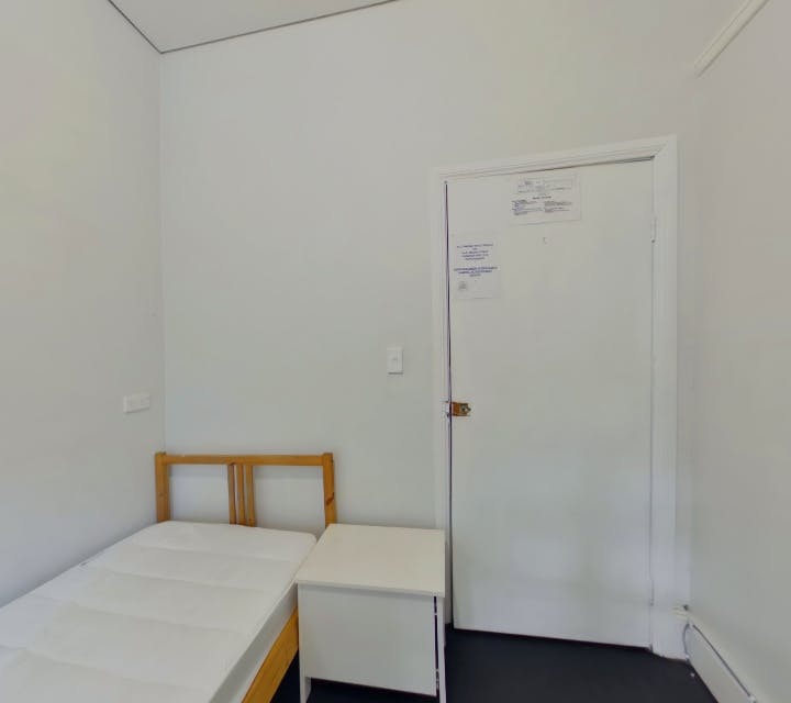 116-flinders-sydney-Room 6 Standard/Balcony