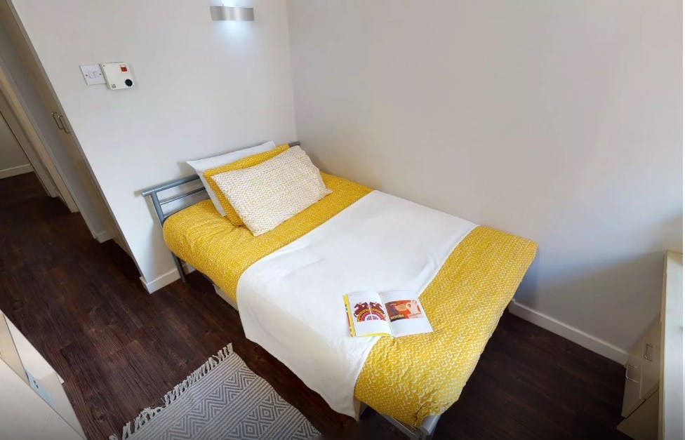 Silver One Bed Apartment