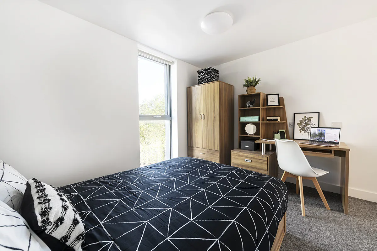ROOM ROOM