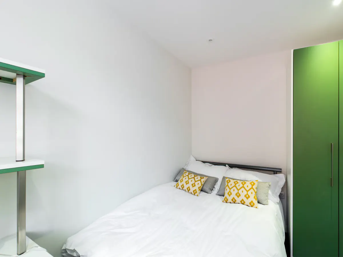 5 Bedroom Apartment ROOM