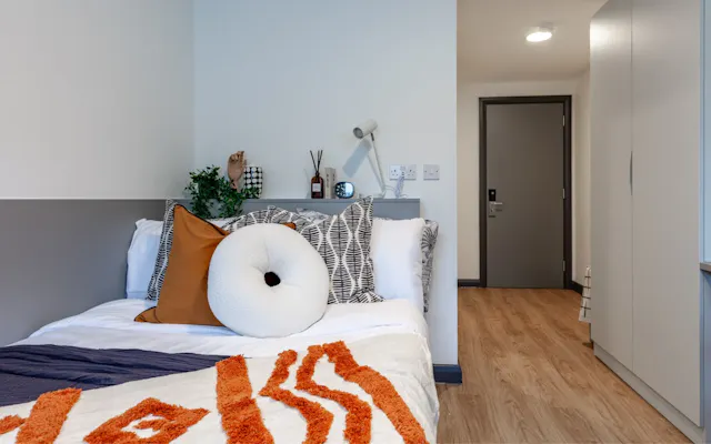 3 & 4 Bed En Suite room image 1