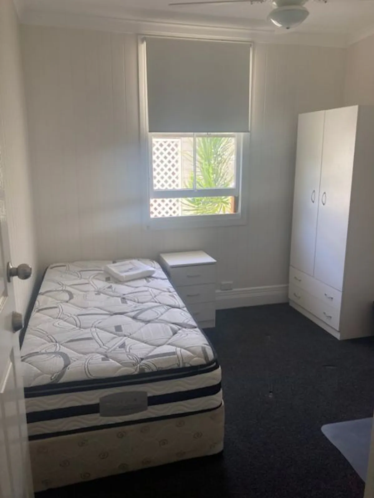 ROOM ROOM