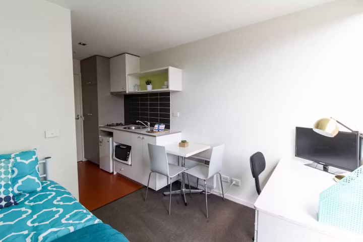 1-queens-avenue-melbourne-Standard Studio-1