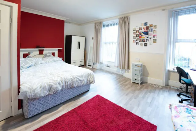 Double Room room image 1