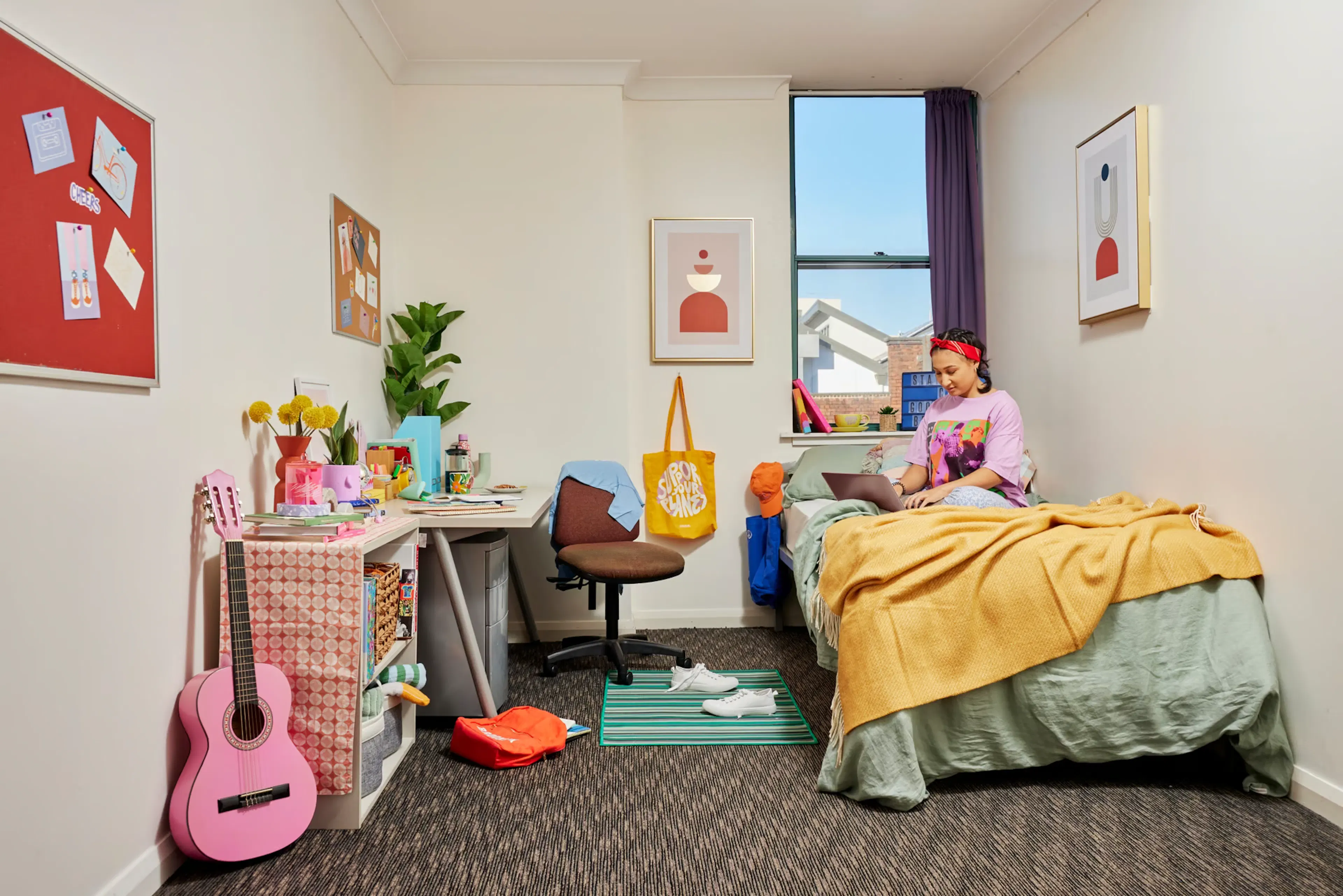 Twin Room in 6 Bed Apartment ROOM 2