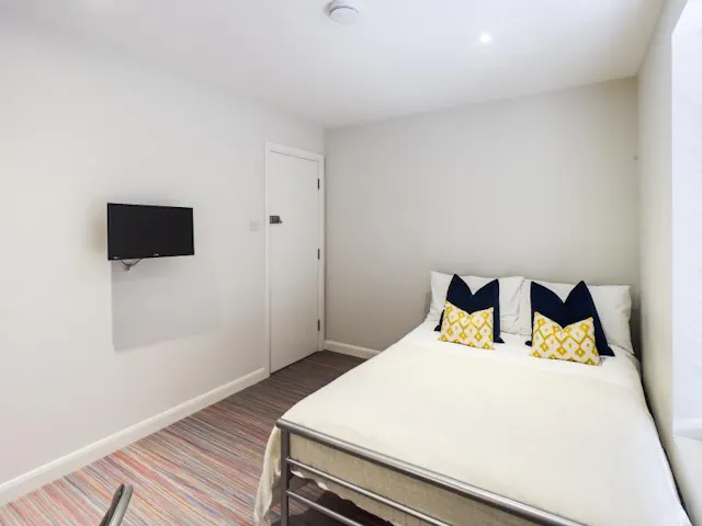 5 Bedroom Apartment room image 1