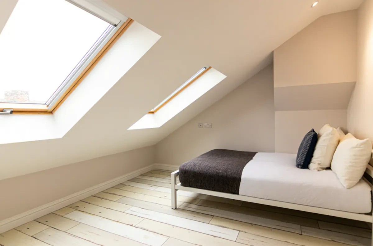 Seven Bedroom Apartment ROOM
