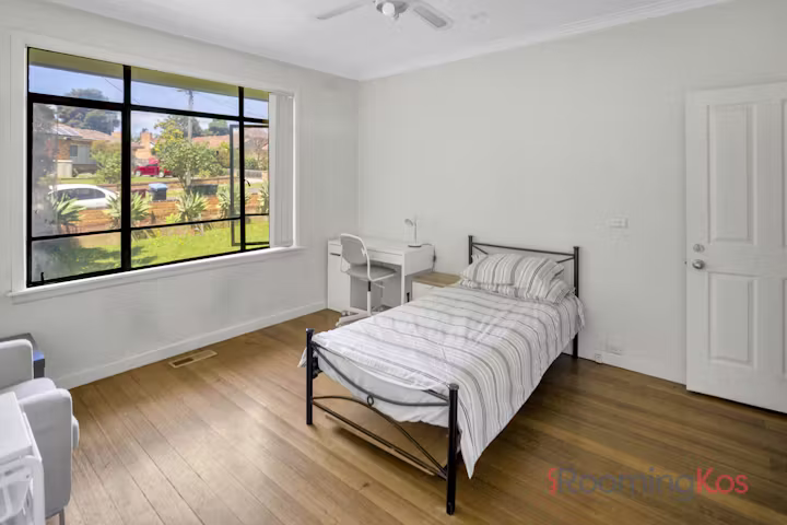 23-mountfield-avenue-melbourne-Single Room-1