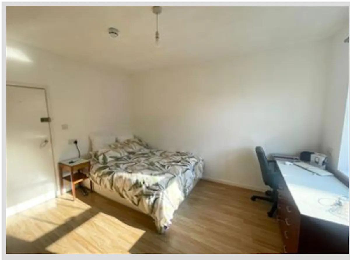 6 Bedroom Apartment ROOM