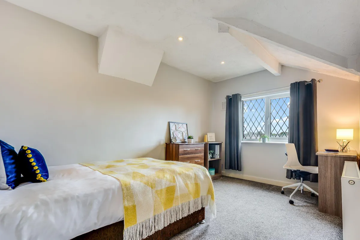 3 Bedroom Apartment ROOM
